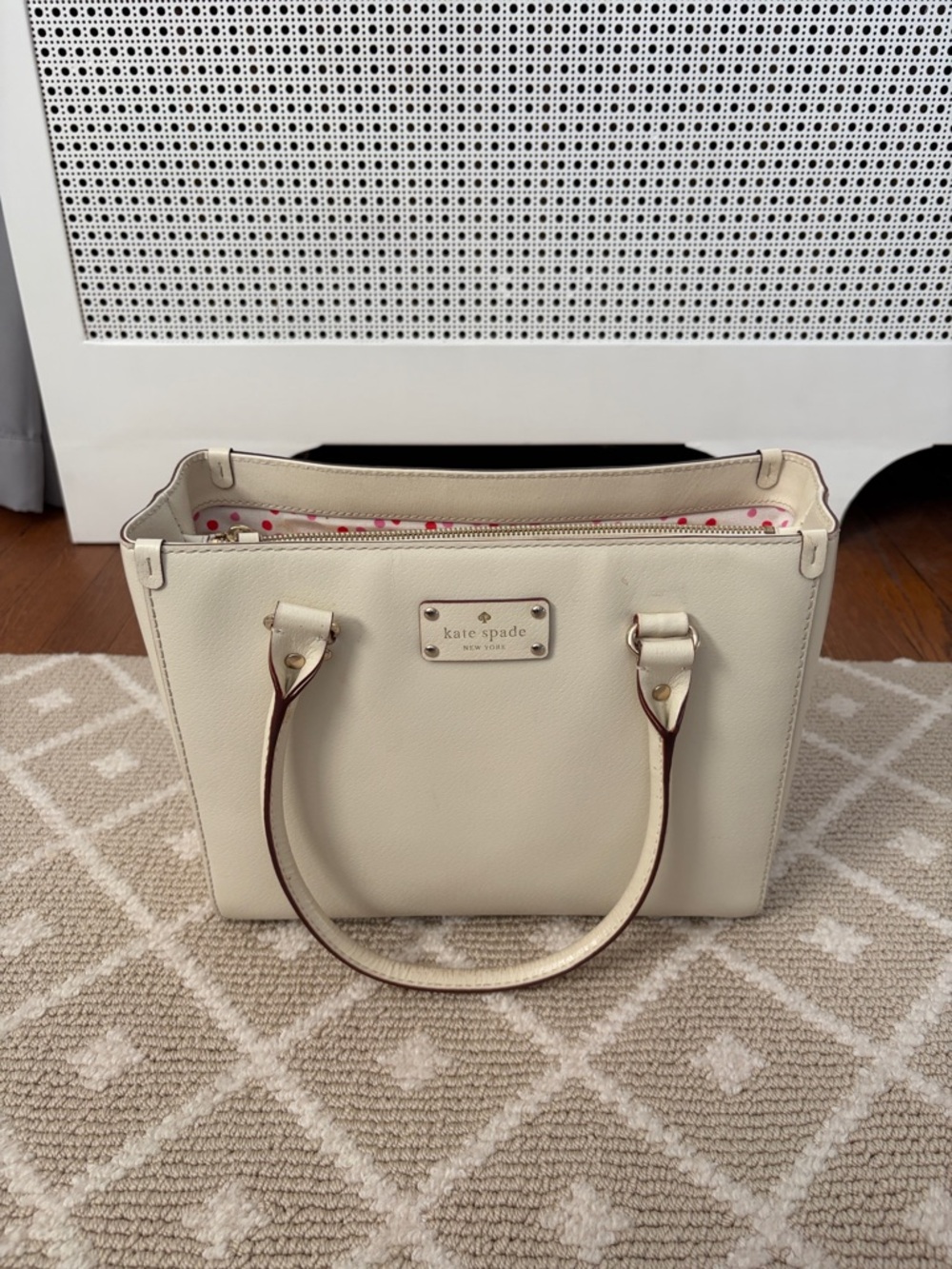 Wellesley Quinn Tote bag